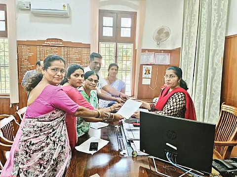24Koppa01 manavi