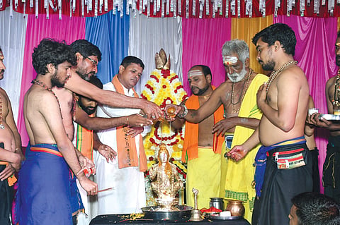 25MAMADAPUR1