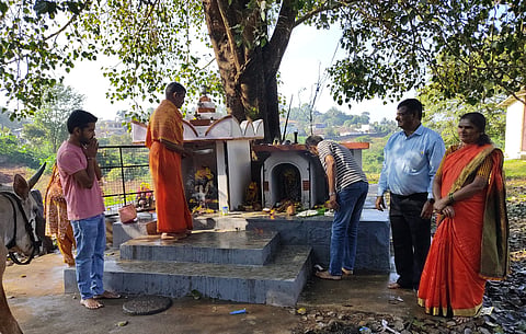 ಸೋಮವಾರಪೇಟೆ ಸಮೀಪ ಕರ್ಕಳ್ಳಿ ಕಟ್ಟೆ ಬಸವೇಶ್ವರ ದೇವಾಲಯಗಳಲ್ಲಿ ಷಷ್ಠಿ ಹಬ್ಬ ಆಚರಿಸಲಾಯಿತು.