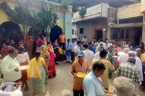 A fair of the glory of Rabakavi Revanasiddheshwara