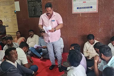 A fast protest by municipal staff