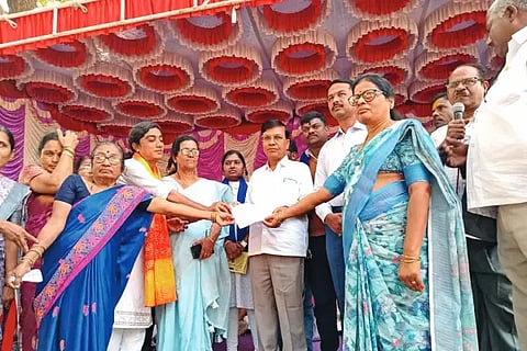 Anganwadi staff's overnight sit-in ends