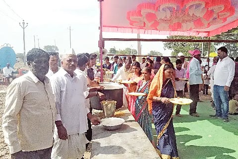 Annaprasada service, Tikota, Danammadevi, Amoghasiddha deva, Babanagar, Kalkhavatagi,