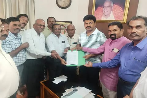 EPS-95 employees memorendum to mp b.y.raghavendra