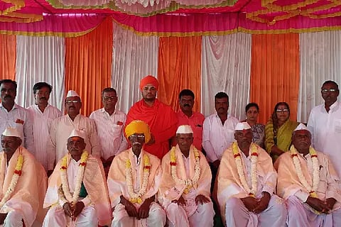 Farmers produce, good price, Govt, Basavanbagewadi, Siddhalinga Sri, Viraktamath, Multi-Purpose Primary Rural Agriculture Co-operative Society, International Farmers Day, Soldiers,