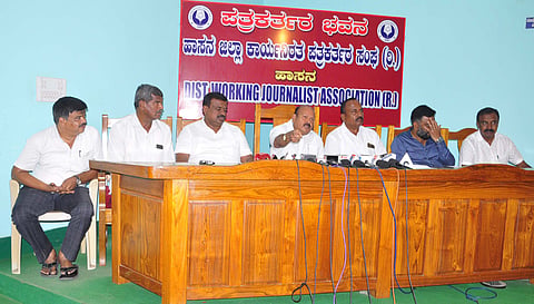 H.K. KUMARSWAMI- press meet (10)