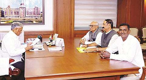 HUN-DEC-21-3(TOBACCO BOARD MEMBERS)