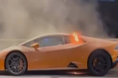 Lamborghini Huracan Supercar Catches Fire On Mumbai Road