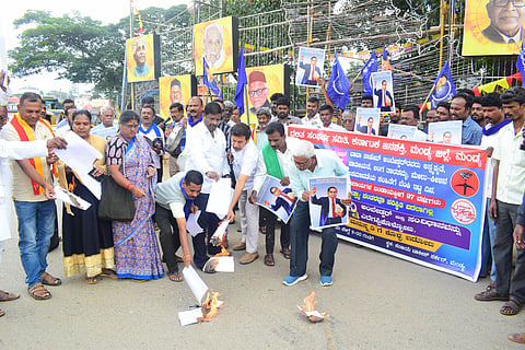 Manusmati burning protest Mandya