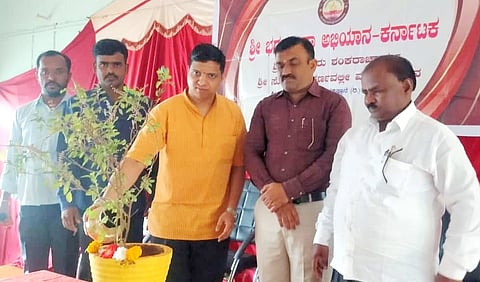 Shetkar School