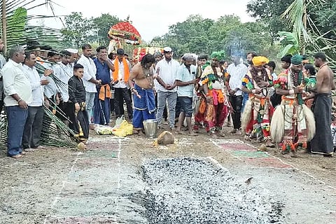 Shiyogeeshwar Jatra Mahotsav, Basavanbagewadi, Koninavara Thota, Puravantaru, Ayyappa Swami Maladharis, Sollapur, Kalaburgi,