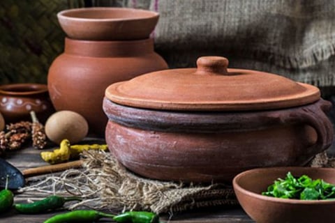 cooking pots clay