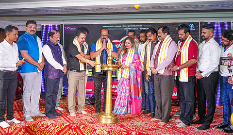 mng-10dec-middle class