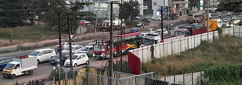 mng--21 dec Trafic jam