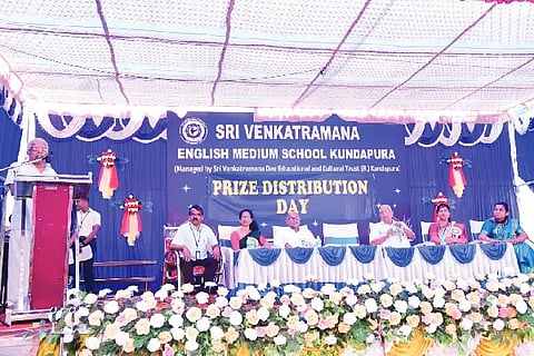 prize distribution