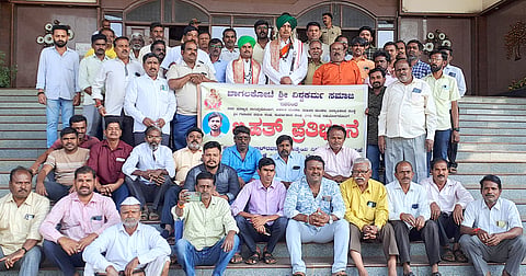 07bgkp02 Protest
