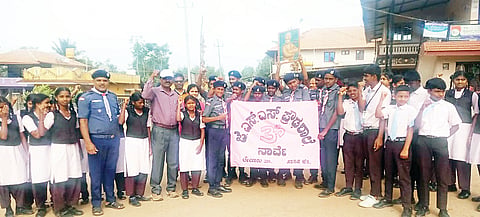ಸ್ಕೌಟ್ಸ್ ಘಟಕದಿಂದ ಜಾಗೃತಿ ಜಾಥಾ