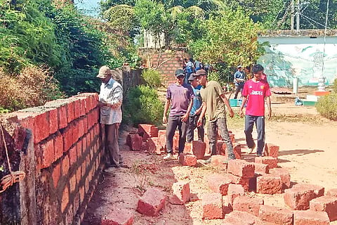 Btw_Construction