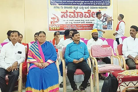 Building workers' conference