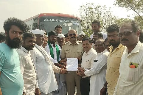 Bus stand, Moratagi, Sindagi, Kalaburagi, Sindagi, Vijayapura,
