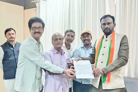 Demand for implementation of railway lines