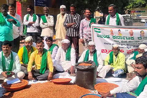 TOGARI PROTEST