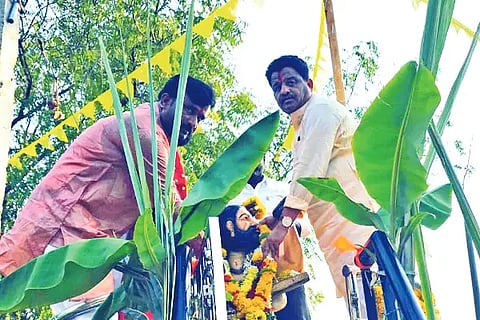 Unveiling of Kanakadasa's idol