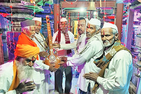 Worship of Sinhagarh Maharaja