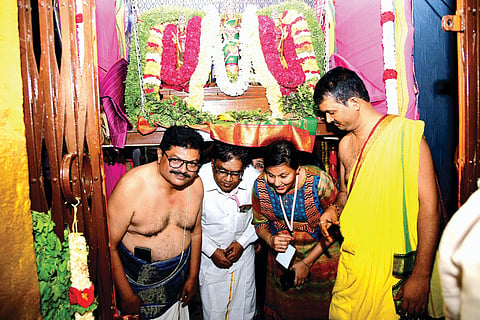 dvg-uttara-dwara.jpg