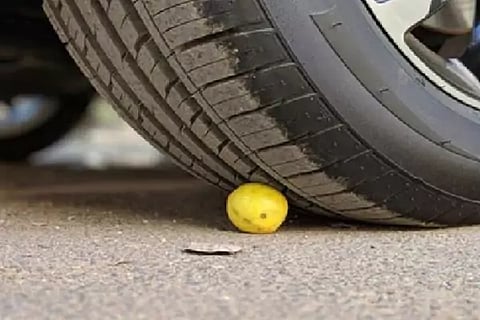 Lemons with Vehicles