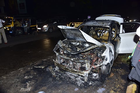 mng--4 Jan car fire