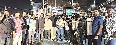 ಯುವ ಕಾಂಗ್ರೆಸ್‌ನ ಆಂತರಿಕ ಚುನಾವಣೆಯಲ್ಲಿ ಹಕೀಂ ಸುಂಟ್ಟಿಕೊಪ್ಪ ಗೆಲುವು ಸಾಧಿಸಿದ ಹಿನ್ನೆಲೆಯಲ್ಲಿ  ಸುಂಟ್ಟಿಕೊಪ್ಪದಲ್ಲಿ ಸಂಭ್ರಮಾಚರಿಸಲಾಯಿತು