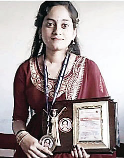 ದೇವಿಕಾಗೆ ಎರಡನೇ ರ‌್ಯಾಂಕ್