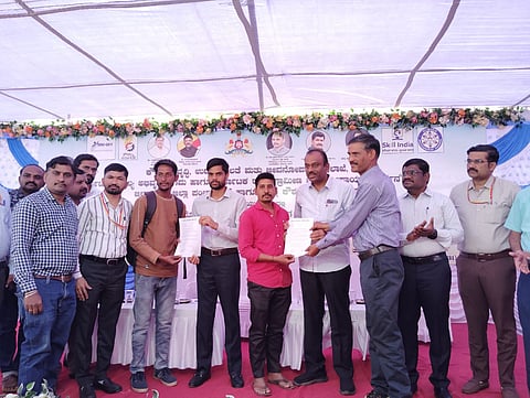 district koppal mp rajashekhar hitnal job fare