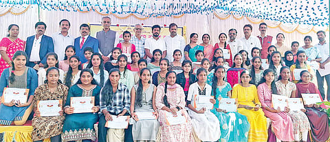 ಮಹಿಳೆಯರ ಶಿಕ್ಷಣಕ್ಕೆ ಒತ್ತು
