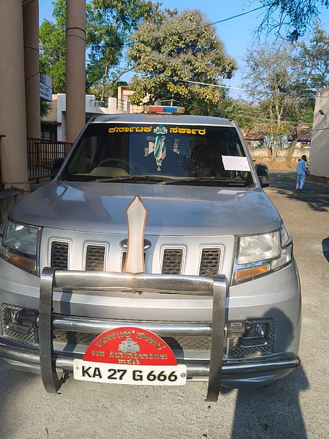11 HVR 9- AC Car Japti