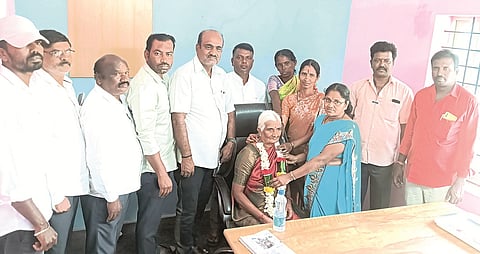 28 yelandur 02