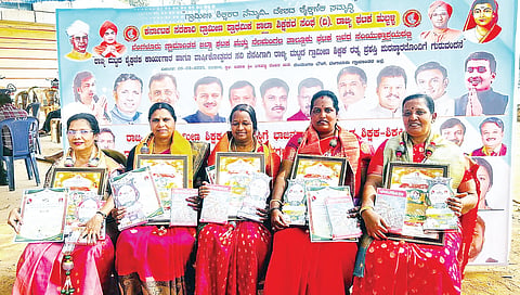 ೫ ಶಿಕ್ಷಕರಿಗೆ ಗ್ರಾಮೀಣ ಶಿಕ್ಷಕ ರತ್ನ ಪ್ರಶಸ್ತಿ