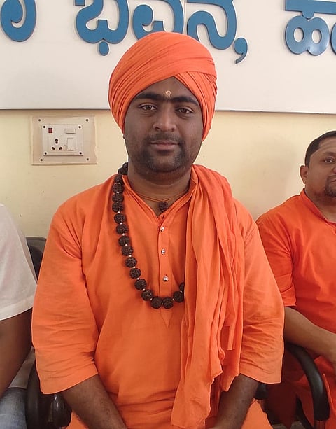 Agadi Akki matha Sri Gurulinga Swamiji