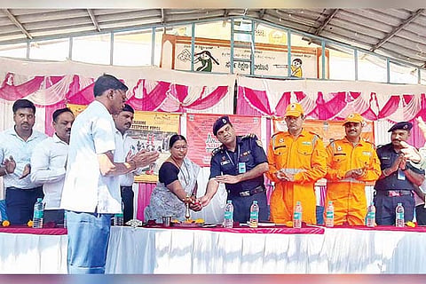 Gangavathi chikkajantakallu school ndrf visit