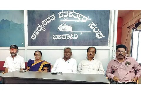 Gubbi Veeranna Award presented to professional theatre artists