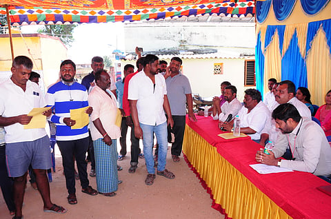 Hulivana Gram Sabha postponed