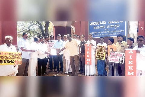 Lingasugur formars protest