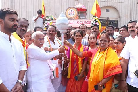 Minister R.B. who did not perform the mace. Thimmapur
