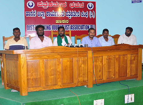 PRAVEENGOWDA- press meet (7)