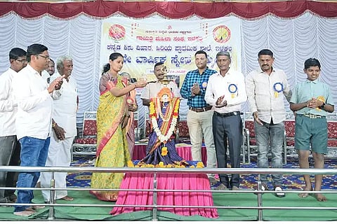 The work of Gayatri Mahila Sangh is commendable.