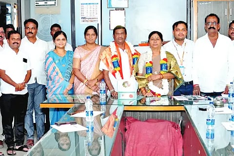 Unopposed election to Vijaya Mahantesh Cooperative Bank
