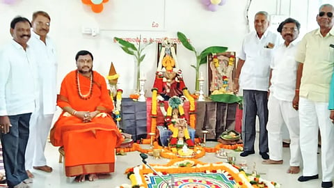 https://cdn.vvimgs.com/wp-content/uploads/2025/02/Vishwakarma-is-the-master-architect-of-the-universe.webp