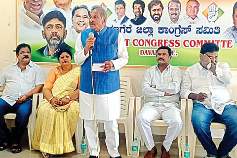 dvg-congress-office.jpg