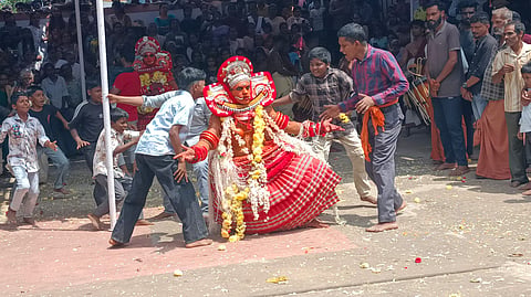 ಚಿತ್ರ 04ಎಸ್ ಡಿ ಪಿ 01